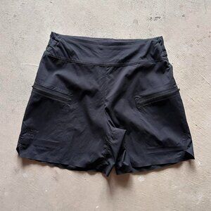 arcteryx women's black aestas shorts